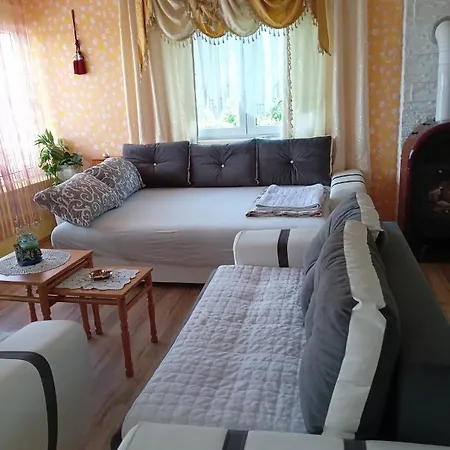 Lux Apartmans-vila Mali Raj