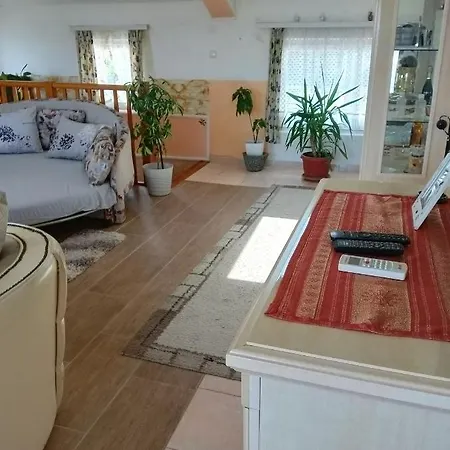 Lux Apartmans-vila Mali Raj *