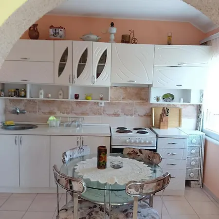 Lux Apartmans-vila Mali Raj * Udovice