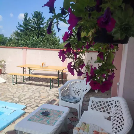 Vila Lux Apartmans-vila Mali Raj *