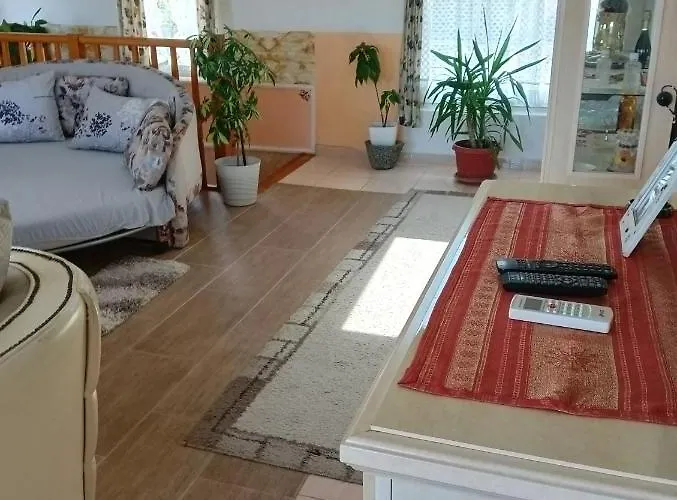 Lux Apartmans-vila Mali Raj *